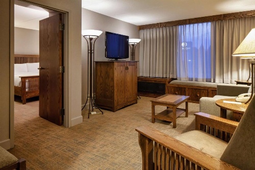 DoubleTree By Hilton Libertyville Mundelein image 11