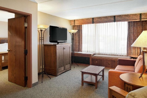 DoubleTree By Hilton Libertyville Mundelein image 18